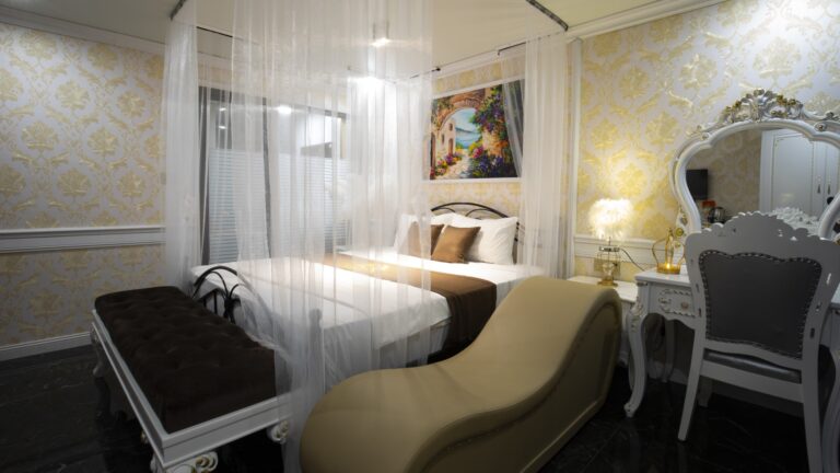 Cozi 9 Hải Phòng- Phòng Hoàng Gia Châu Âu (Royal European Room)